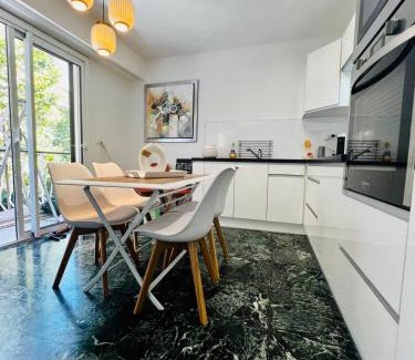 Antibes Old Town House | Brand new 2 bdr apartment in Antibes with AC and sea view