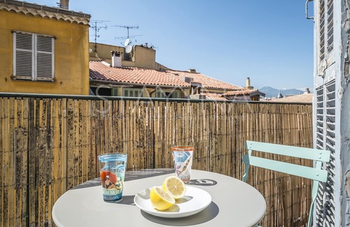 Old Town Apartment | Brigitte 1 bedroom apartment VRBO