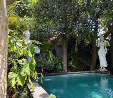 Kutuh Kaja Villa | Bumbung Sari Villa