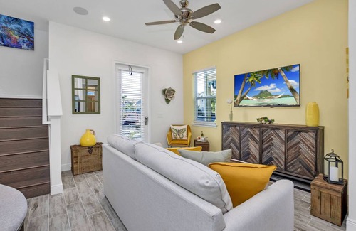 West Kissimmee Cottage | Cabin ∙ 2 bedrooms ∙ 6 guests