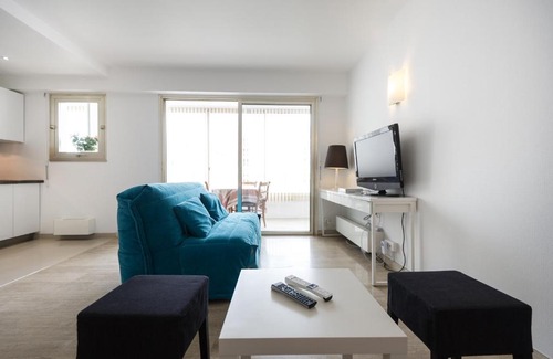 Cannes Old Town Apartment | Cannes centre plage du midi