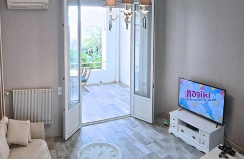 California - Pezou Apartment | Cannes Le Gallia