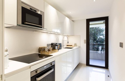 Cannes City Centre Apartment | Carlton area : Luxury & new 2 beds/2 baths