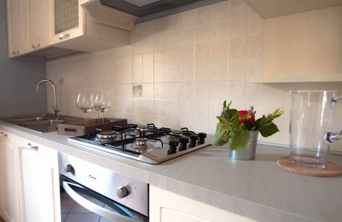 Villabuona House | CASALE LA FATA, FLORA delightful two bedroom pool front apartment