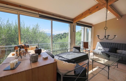 Porcio Villa | CASTAGNIERS SOUTRANE VI4144