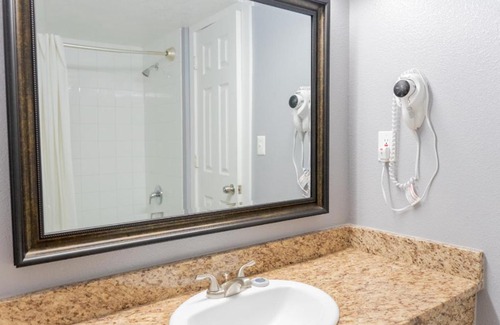 Kissimmee Resort | Celebration Suites 2 Bedroom Condo