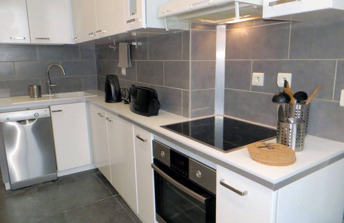 Musicians Quarter Apartment | Central Luxury On Prestigious Bd Victor.hugo (2min Walk Pedestrian Zone & Beach)