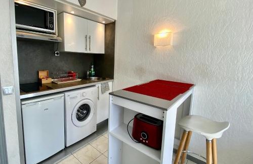 La Croix des Gardes Apartment | Château de l'étoile By SCLS Locations