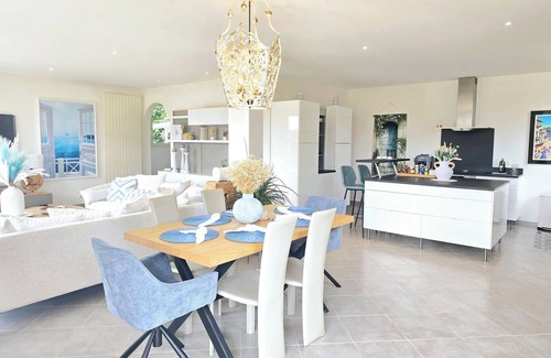 Saint-Paul-de-Vence Villa | Charming 3-bedroom Villa in Vence with Mountain View - Modern/Boho, AC, Pool