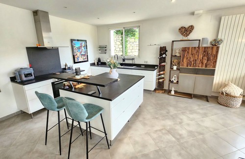 Saint-Paul-de-Vence Villa | Charming 3-bedroom Villa in Vence with Mountain View - Modern/Boho, AC, Pool