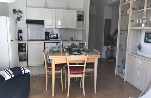 Juan-les-Pins Apartment | Charming apartment in the heart of Juan les Pins