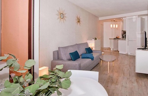 Mandelieu-La-Napoule Apartment | Charming Apt For 2 In Mandelieu La Napoule