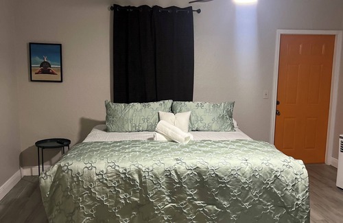 Southwest Orlando House | City and Stadium Sanctuary Vibes