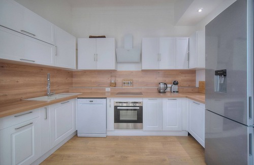 Prado - Republique Apartment | City center apartment with garden