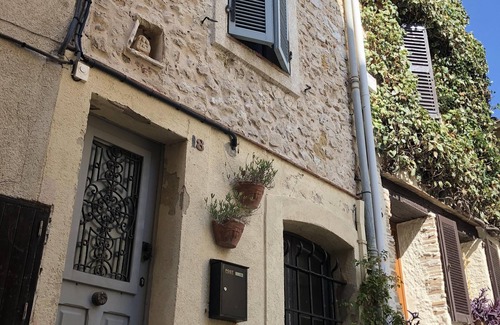 Antibes Old Town House | Classic Vieil Antibes House With Roof Terrace Offering Sea Views