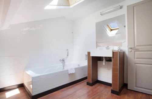 Gambetta Condo | Condo ∙ 1 bedroom ∙ 2 guests