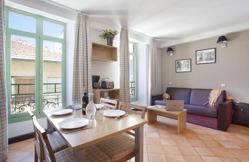 Gambetta Condo | Condo ∙ 1 bedroom ∙ 4 guests