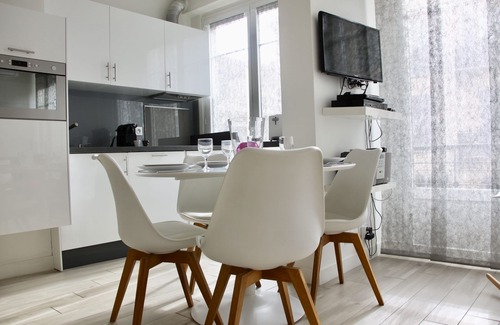 Nice City Centre Apartment | CONTEMPORARY APARTMENT NICE HYPER CENTER 2 MINUTES BEACHES