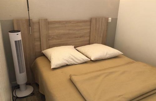 Golfe Juan Apartment | Cosy 1 bed in Golfe Juan - tennis * pool & beach!