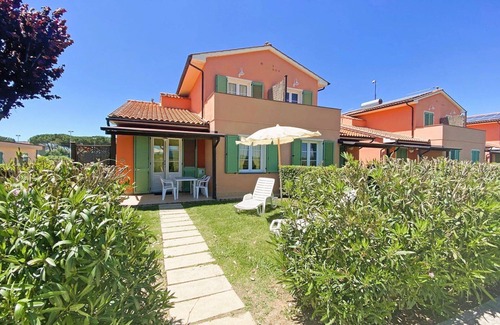 Vada Apartment | Cosy apartment for 6 guests with pool, A/C, WIFI, TV and patio