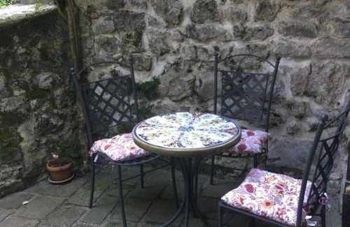 Maglietola House | Cosy stone cottage near spa-town of Equi terme also drivable 40min cinque 5terre