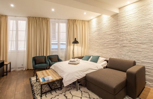 Old Town Apartment | COULEE VERTE 2 Bedrooms in the old town at 5 min from the sea