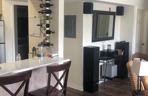 Oak Ridge Condo | Cozy 1-bedroom condo in charming Orlando with AC, fitness room, WiFi