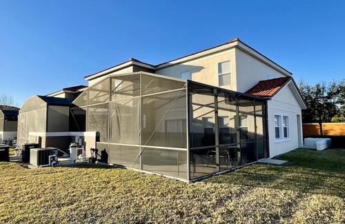 Bellavida House | Cozy 4 Bedroom w/ Pool Close to Disney 4562