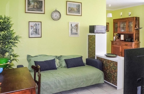 Vicopelago Apartment | Cozy apartment in Lucca with kitchen