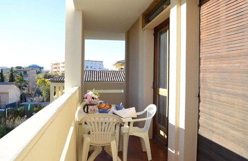 Frejus Plage Apartment | Cozy Studio for 3 in Fréjus, Near Beach, Terrace & Parking