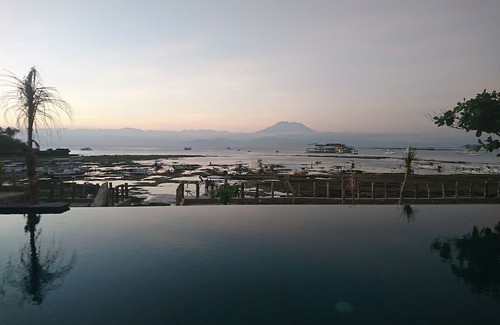 Mushroom Bay Hotel | D'Muncuk Huts Lembongan