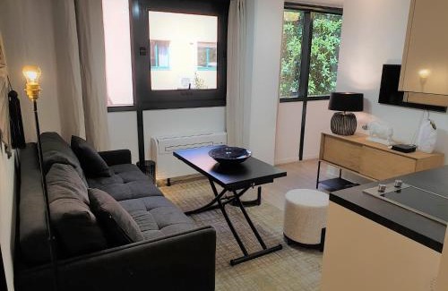 Gambetta Apartment | Dana centre mer 16