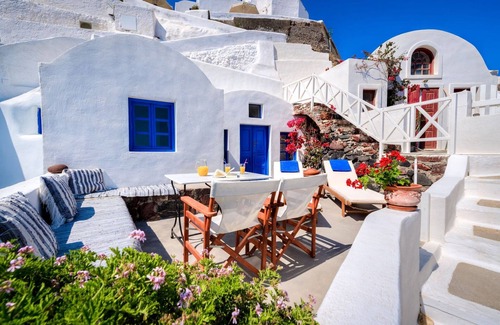 Oia Villa | Deluxe Santorini Villa | Villa Family | 2 Bedroom | Wonderful Sea Views | Oia