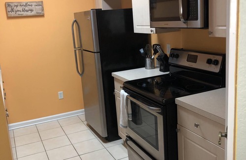 Windsor Palms Condo | Discover magic just 10 mins away! Spacious Ground Floor Condo in Kissimmee
