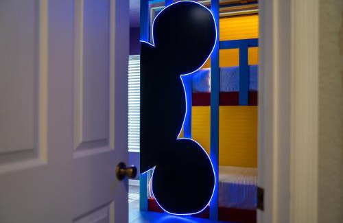 Windsor Hills House | Disney THEMED HOME, PRIVATE HEATED POOL, COMMUNITY WATERPARK