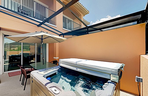Kissimmee House | Dog-friendly home with private hot tub and access to pool, water park, & tennis