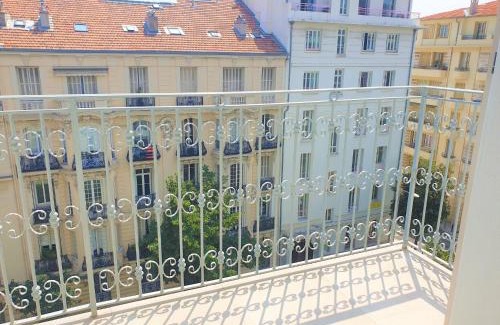 Gambetta Apartment | DUPLEX BALCON CENTRE MER 504