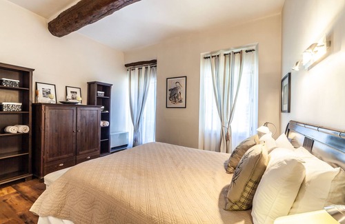 Antibes Old Town Apartment | Duplex In old town with private Courtyard, A/C, Wi-Fi, SKY TV, concierge service