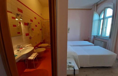 Rosignano Solvay Hotel | Elba Hotel