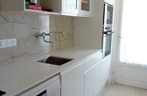 Prado - Republique Apartment | elegant large 3 pc apartment with AC in the center of Cannes next to Croisette.