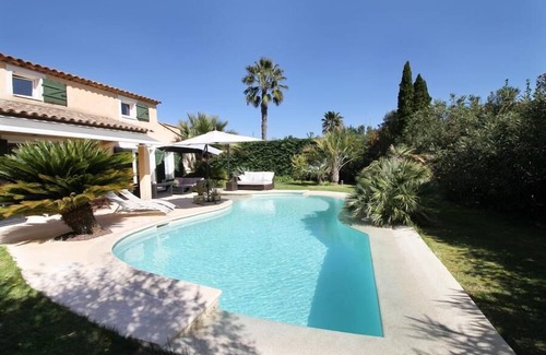 Valbonne Villa | Elegant villa in a calm residence not far from coast
