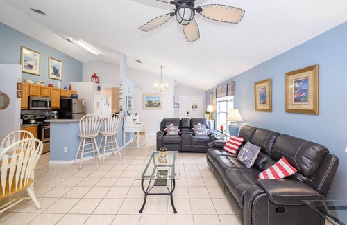 Kissimmee House | Fabulous, Disney, Wooded Behind, South facing Pool, Lania, Large Pool Deck