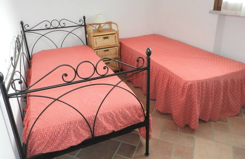 Patresi House | Family-friendly apartment in a rural idyll - Apartment Il Mandorlo