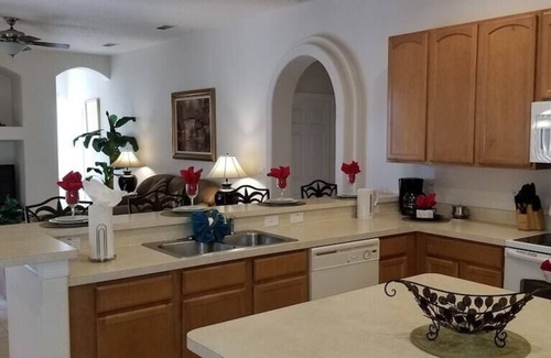 Legacy Park House | FREE POOL HEAT 5 Bedroom Private Pool Home Close to Disney
