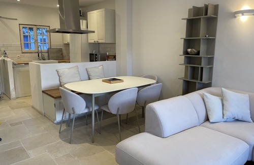 Port Grimaud House | Fully renovated fisherman's house, due west, 12x4m mooring