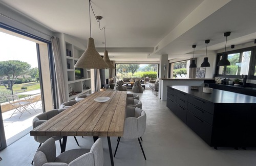 Sainte-Maxime - Saint-Tropez Villa | Golfe St Tropez Beauvallon 5chs swimming pool exceptional view of the golf course. Beach 900m