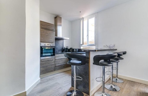 Prado - Republique Apartment | GuestReady - Perfect Blue in Prado Republic