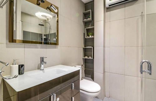 Prado - Republique Apartment | GuestReady - Perfect Blue in Prado Republic