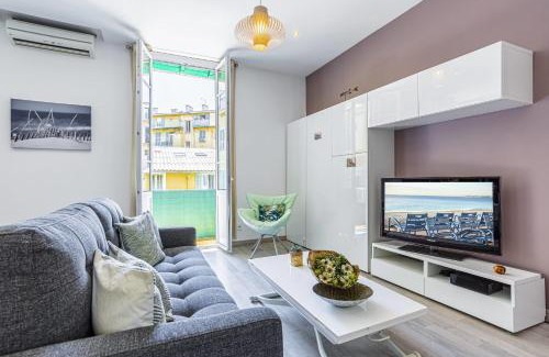 Quartier du Port Apartment | GUISOL - Typical Nice 3 Bedroom AC near Port