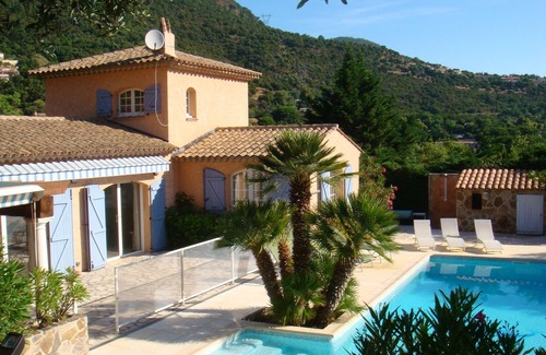 Cavalaire-sur-Mer Villa | Gulf of Saint-Tropez , nice villa, recent and quit with heated private pool